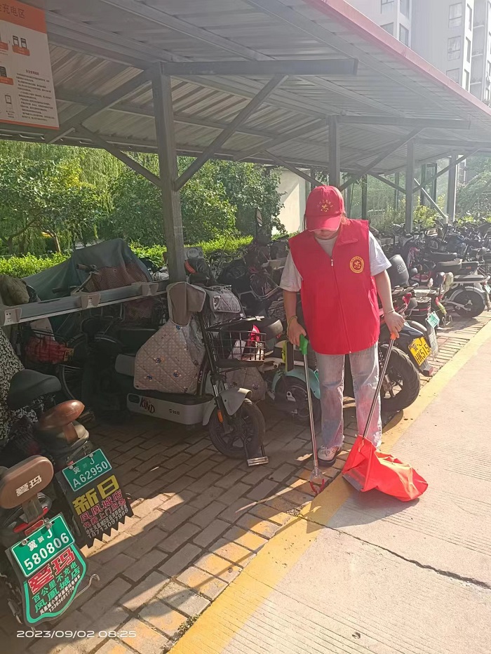 9月2日好博(中国)HAOBO官方网站在凤凰城A区开展志愿服务活动 (1).jpg